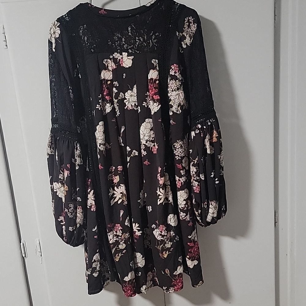 POL Floral Top - Picture 7 of 9